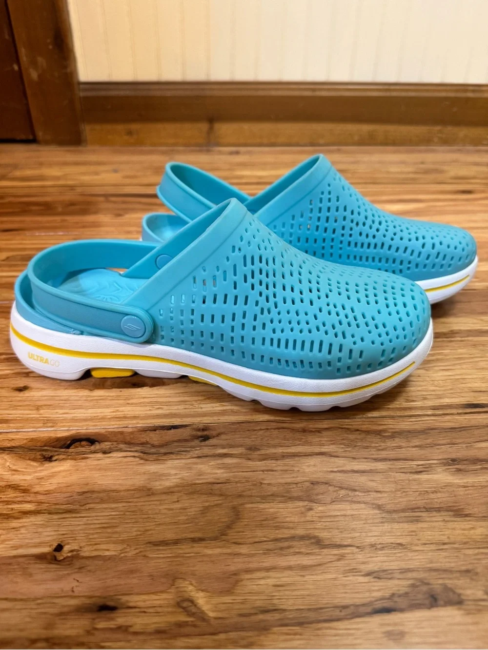 Skechers Go Walk 5 Clog Womens Sz 7 Astonished Foamies Slip Ons Blue NWOT
